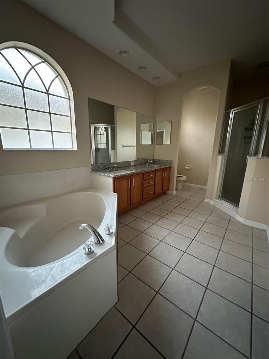 HUNTCLIFF PARK 51 48 - Residential