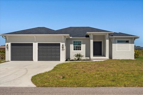 A home in PORT CHARLOTTE