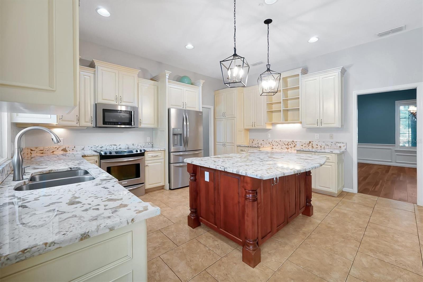 HARBOUR ESTATES - Residential