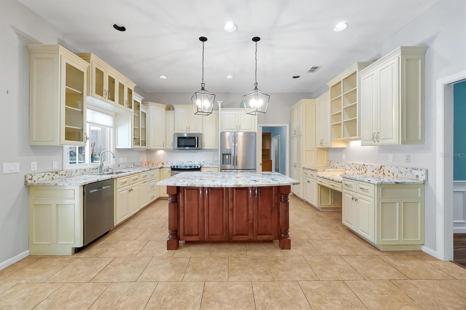 HARBOUR ESTATES - Residential