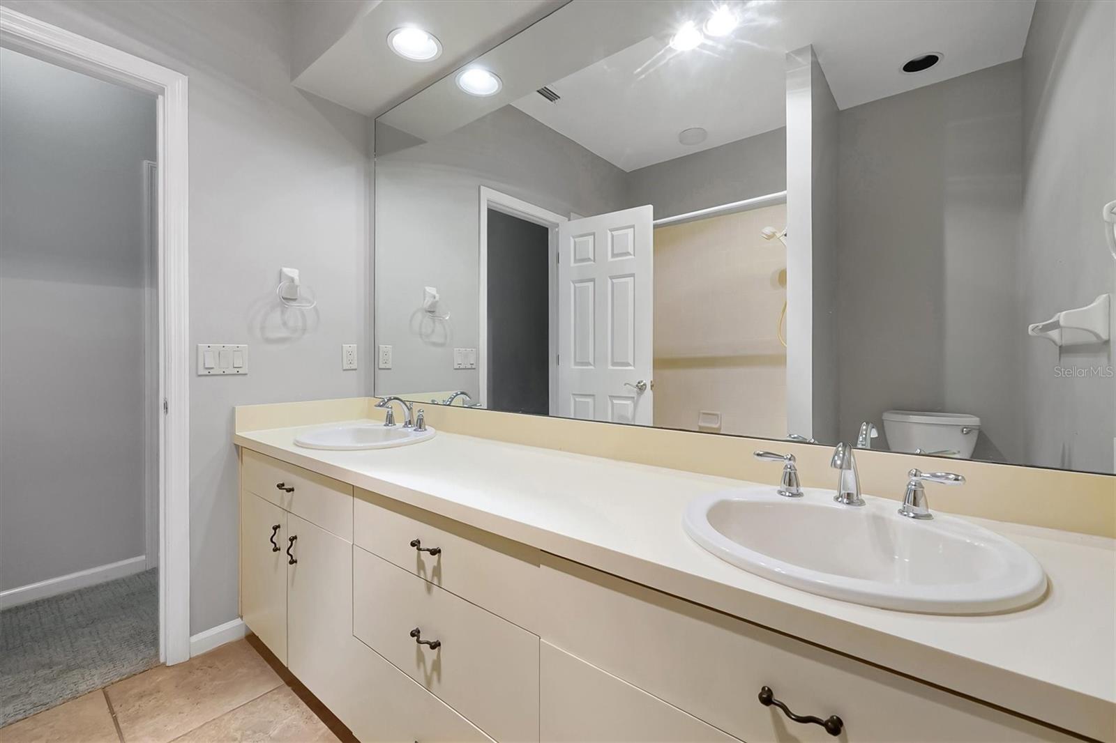 HARBOUR ESTATES - Residential