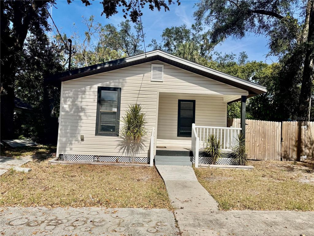 Photo of 3106 E 23rd Avenue, Tampa, FL 33605 (MLS # TB8452704)