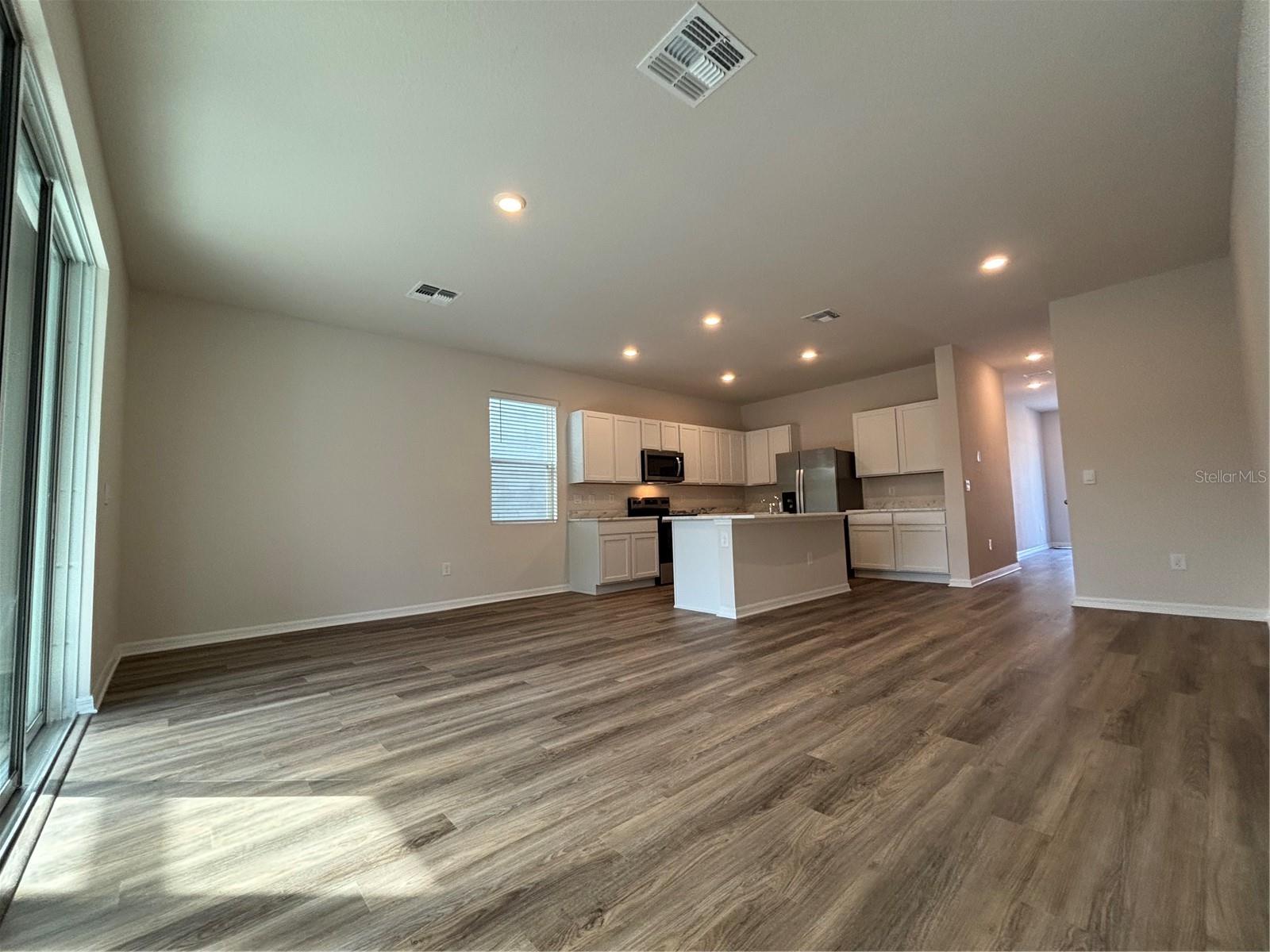 AZALEA SHORES - Residential Lease