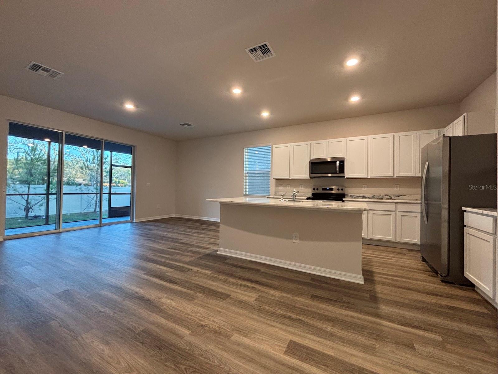 AZALEA SHORES - Residential Lease