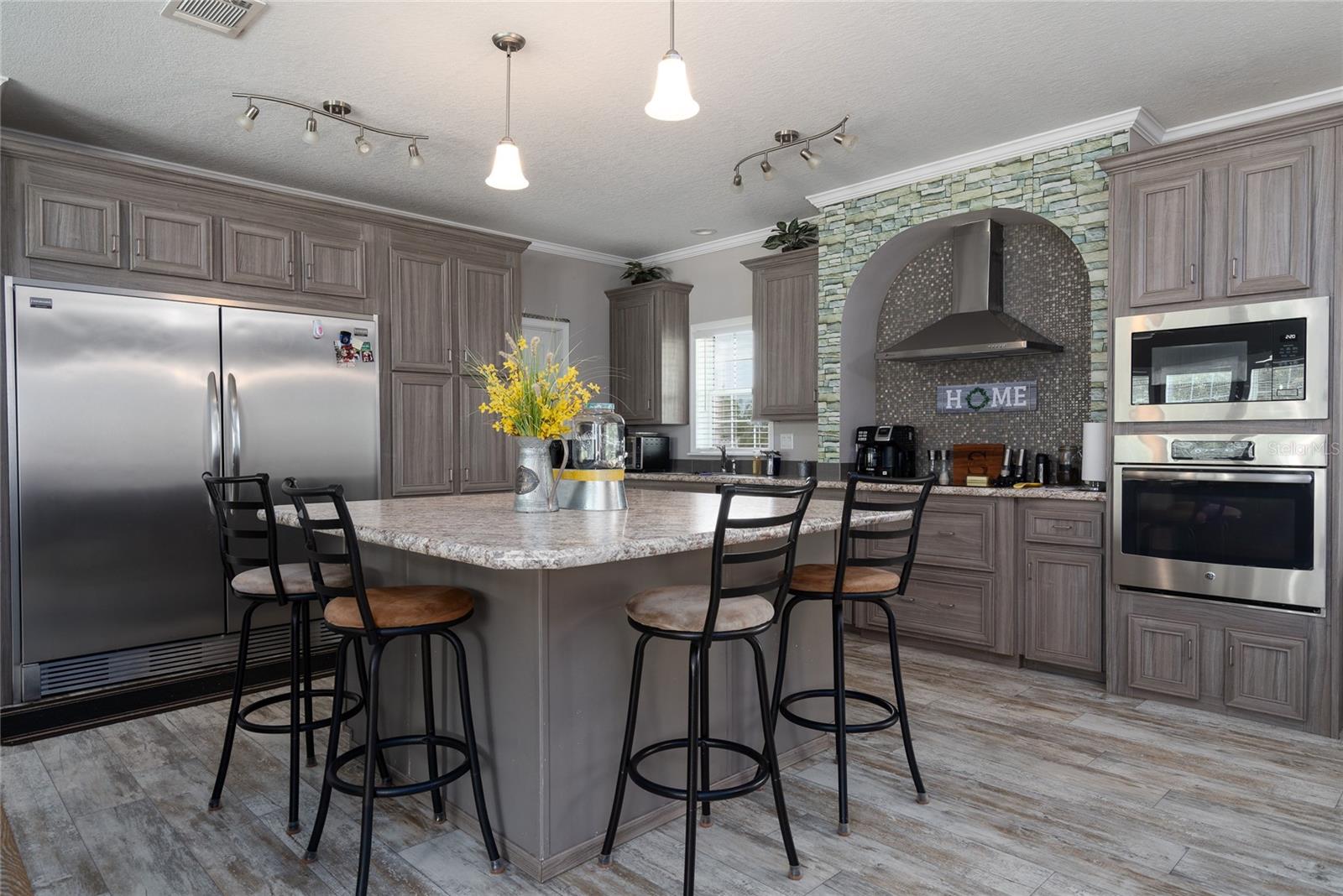 ACREAGE - Residential