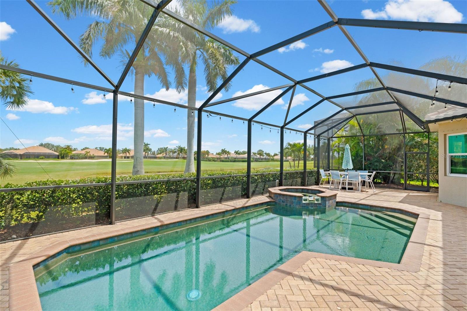 RIVER STRAND - Residential