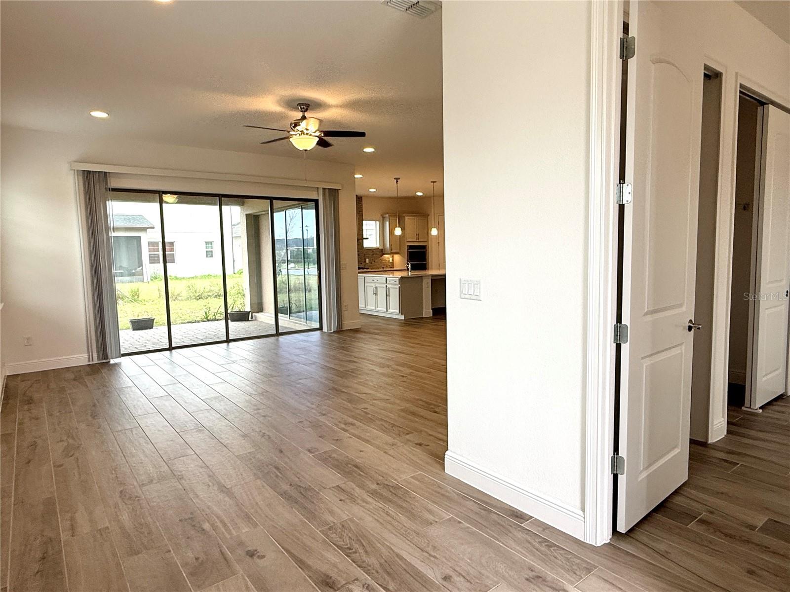 TWIN LAKES PH 8 - Residential Lease