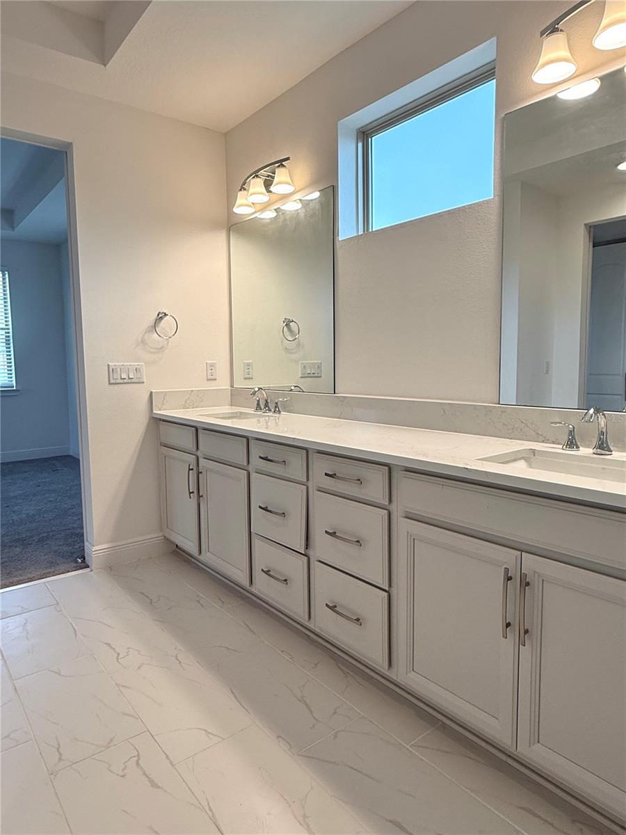 TWIN LAKES PH 8 - Residential Lease