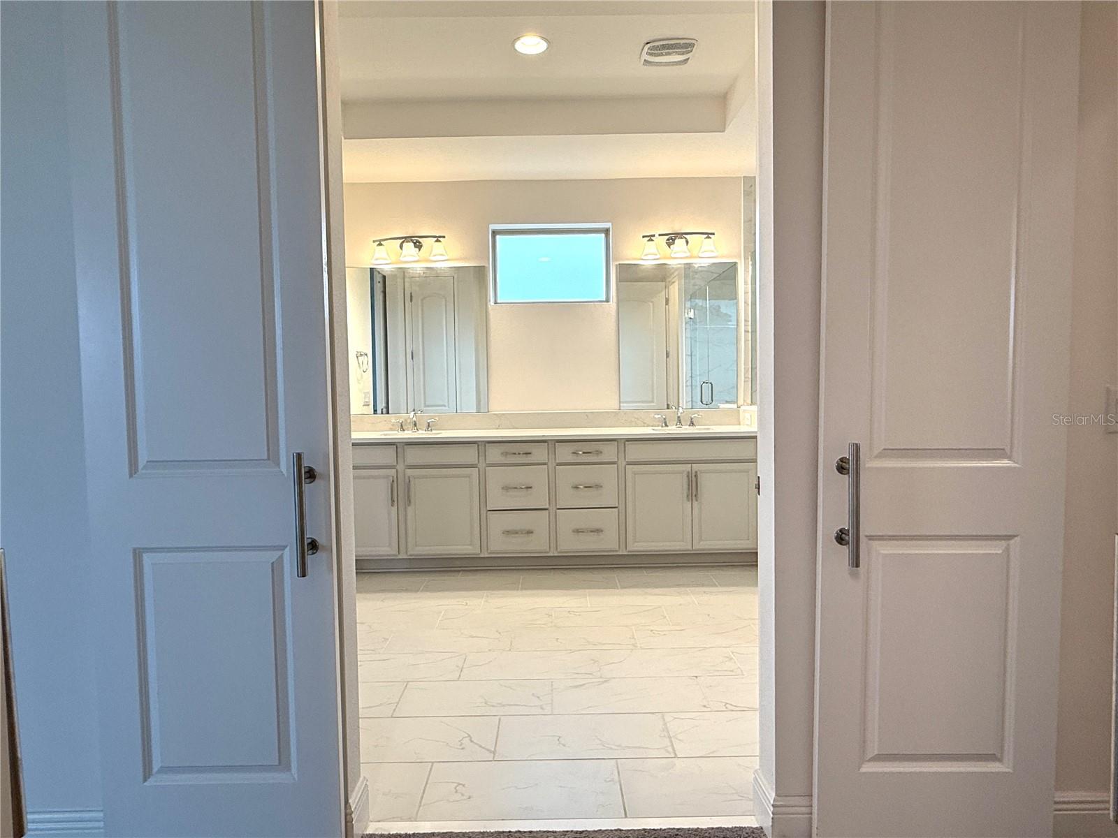 TWIN LAKES PH 8 - Residential Lease