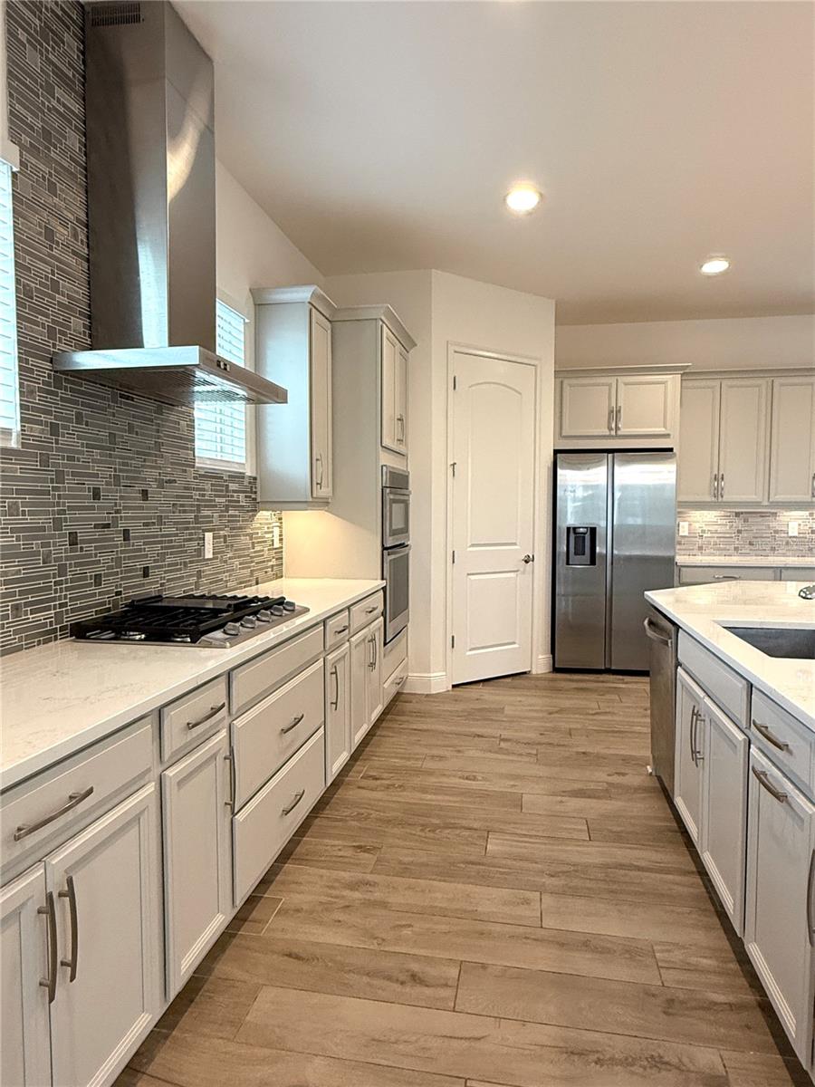 TWIN LAKES PH 8 - Residential Lease