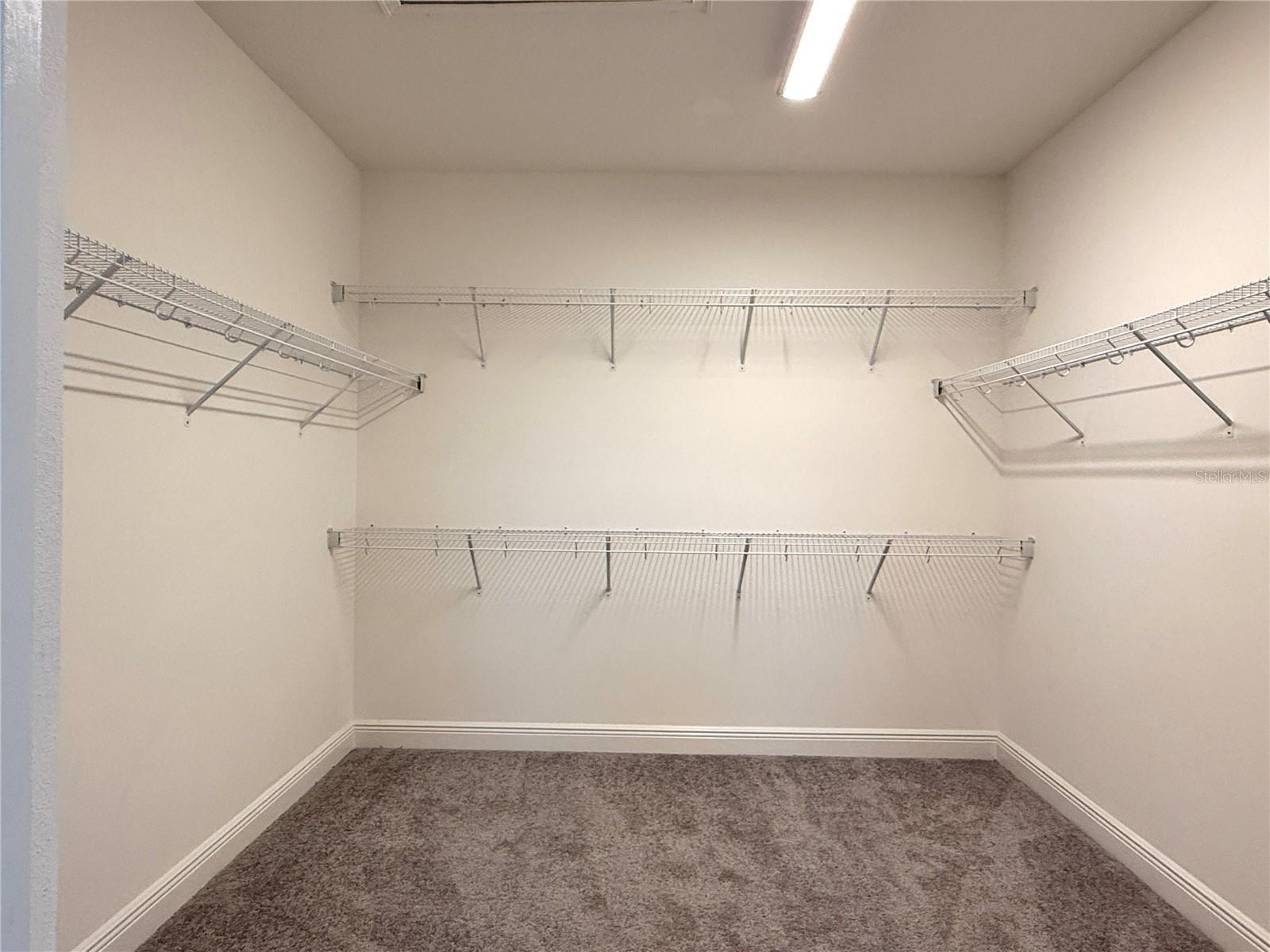 TWIN LAKES PH 8 - Residential Lease