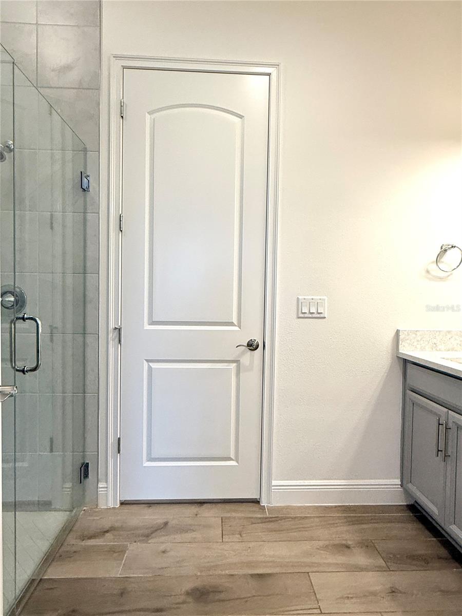 TWIN LAKES PH 8 - Residential Lease