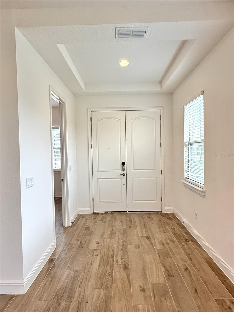 TWIN LAKES PH 8 - Residential Lease