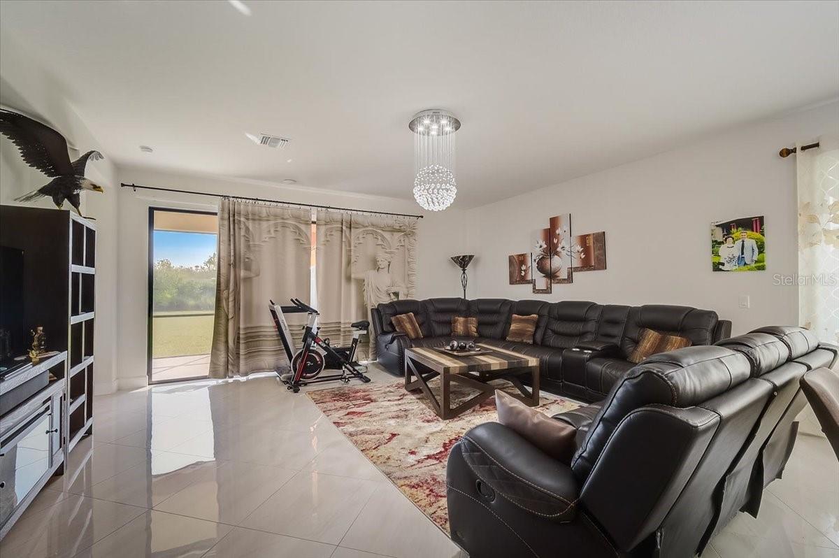 GRANDVIEW AT THE HEIGHTS - Residential