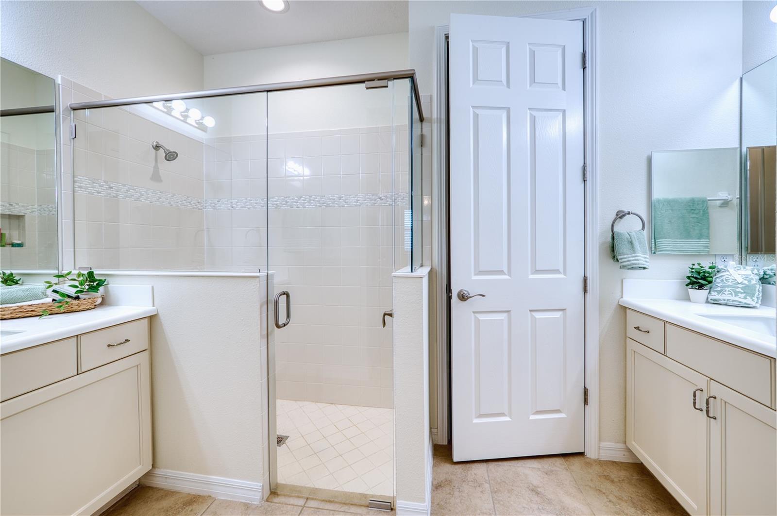 UNIVERSITY VILLAGE - Residential