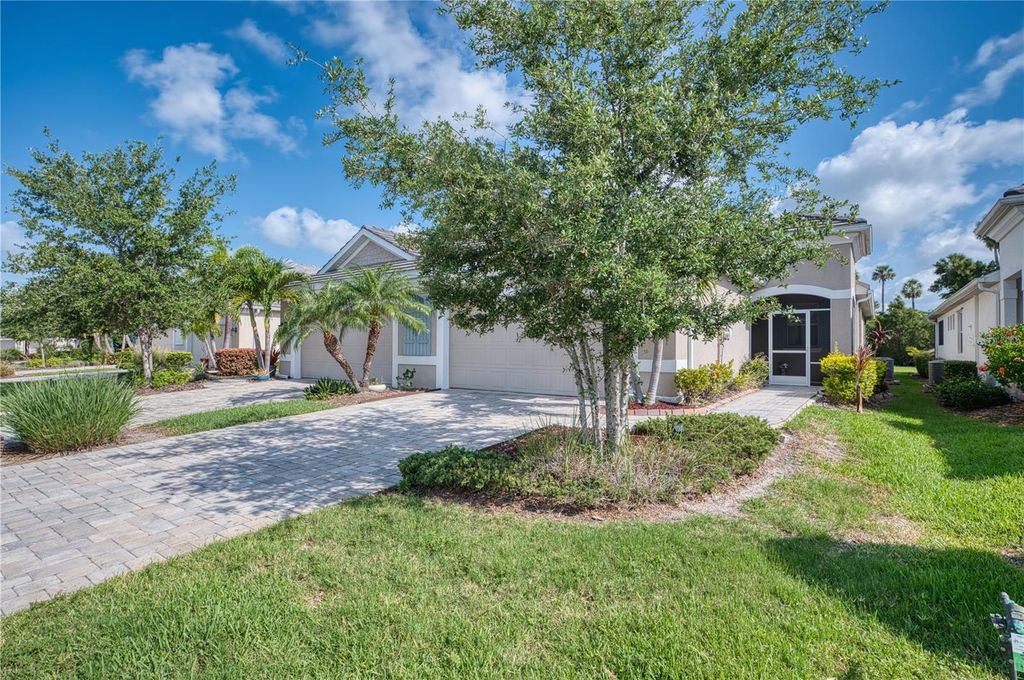 Photo of 2945 Trustee Avenue, Sarasota, FL 34243 (MLS # A4651551)