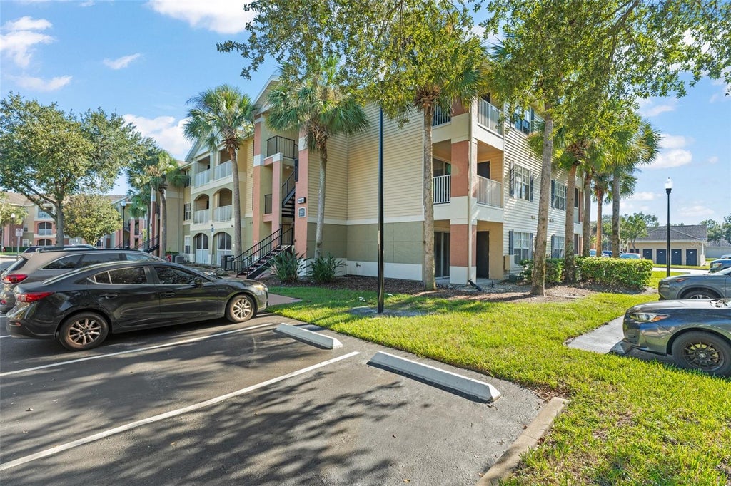 Photo of 1949 Summer Club Drive #211, Oviedo, FL 32765 (MLS # O6449588)