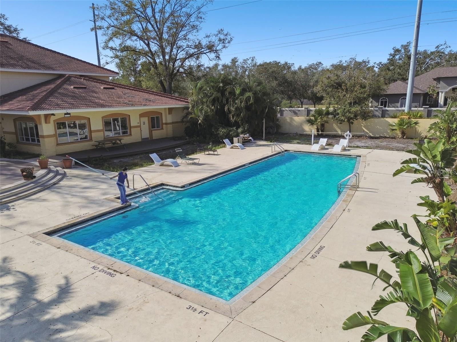 THE PINNACLE AT CARROLLWOOD A - Residential Lease