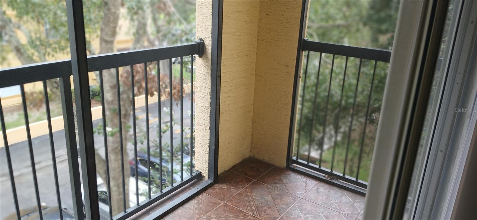 THE PINNACLE AT CARROLLWOOD A - Residential Lease