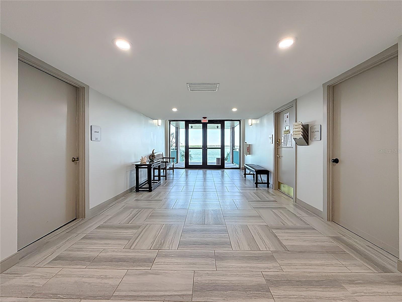 KEY CAPRI CONDO - Residential