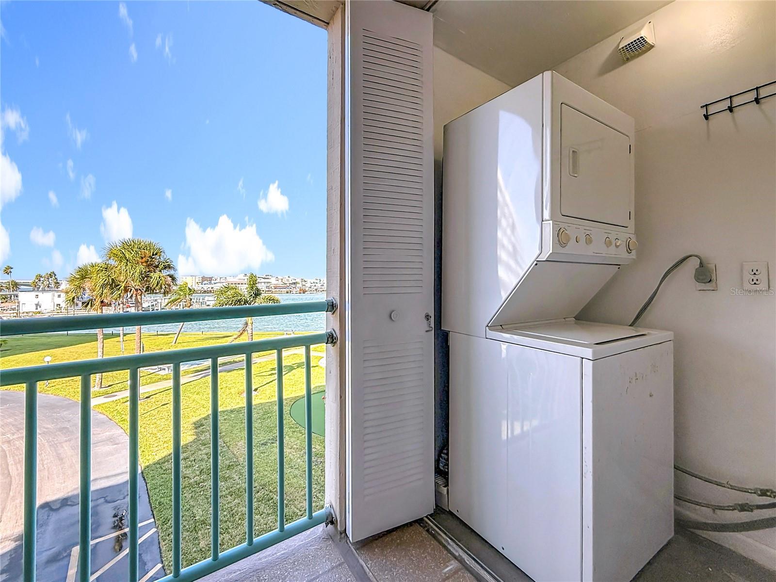 KEY CAPRI CONDO - Residential