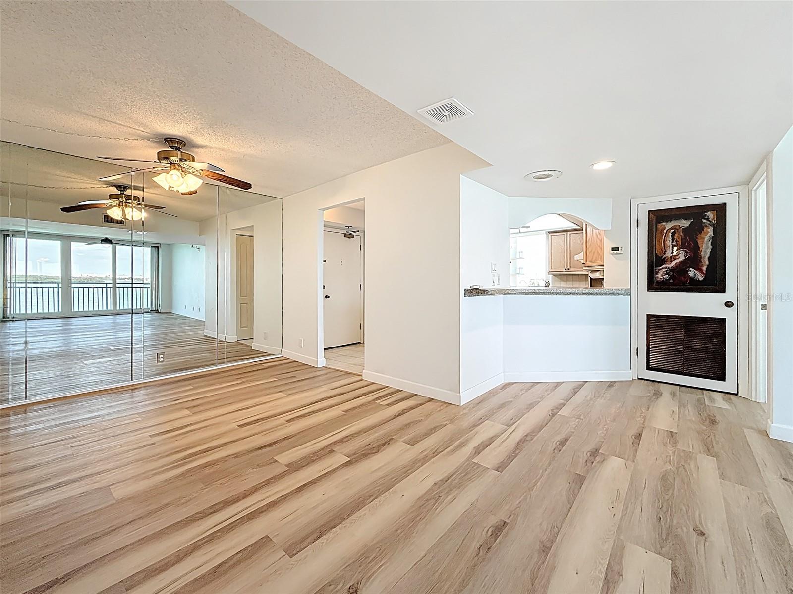 KEY CAPRI CONDO - Residential