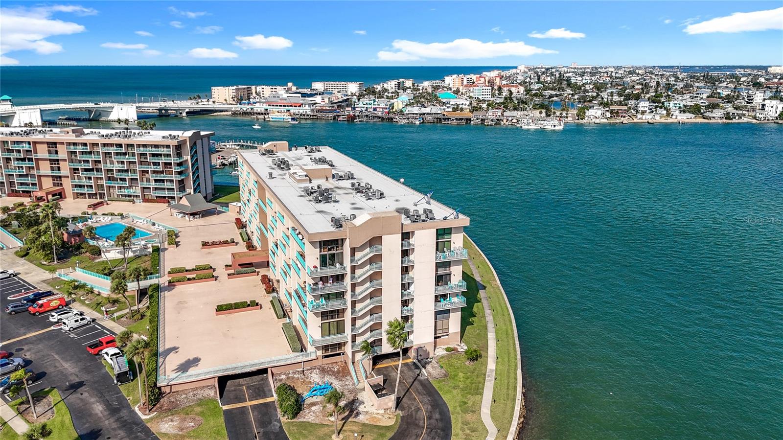 KEY CAPRI CONDO - Residential