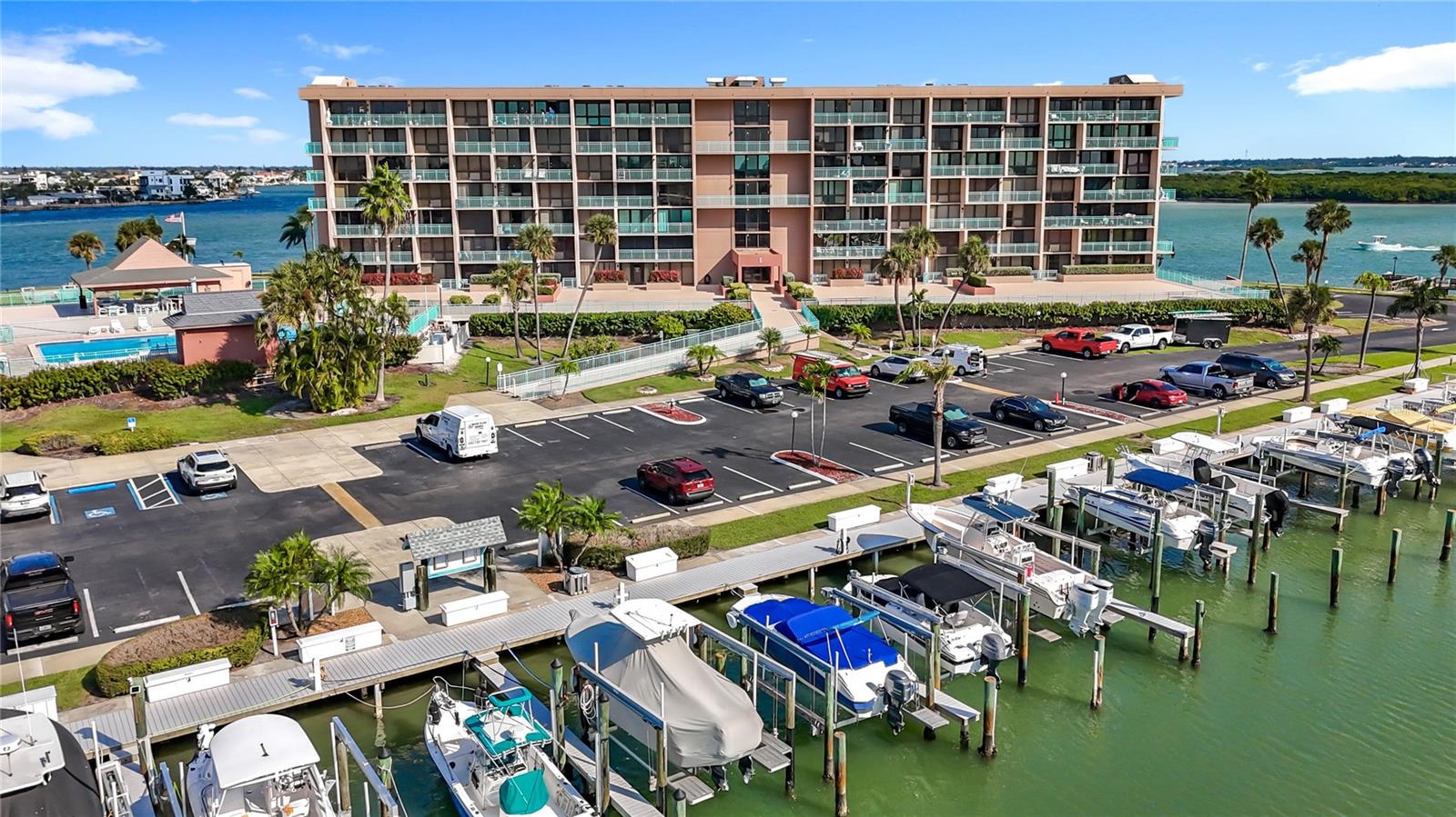 Casas a venda 3 - Jen Dantas 1 KEY CAPRI 201E