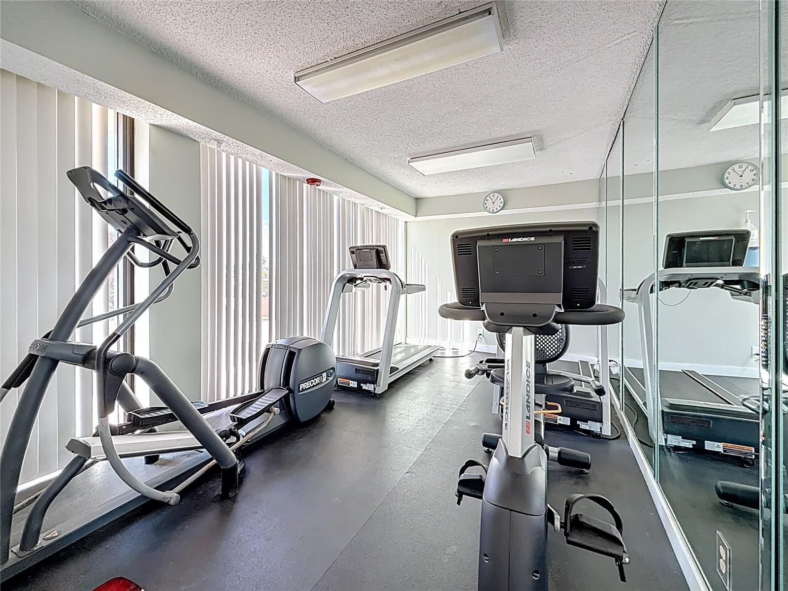 KEY CAPRI CONDO - Residential