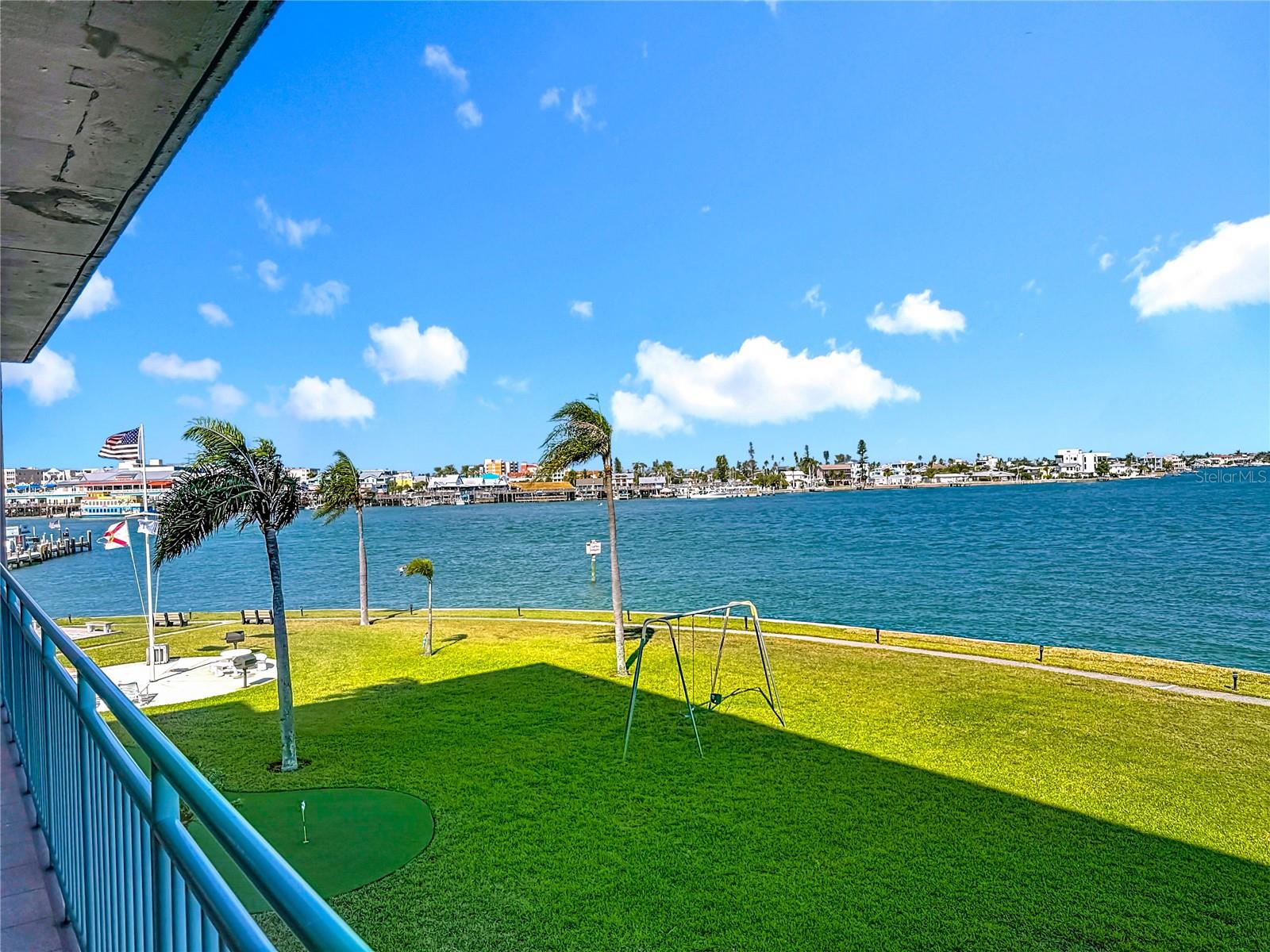 KEY CAPRI CONDO - Residential