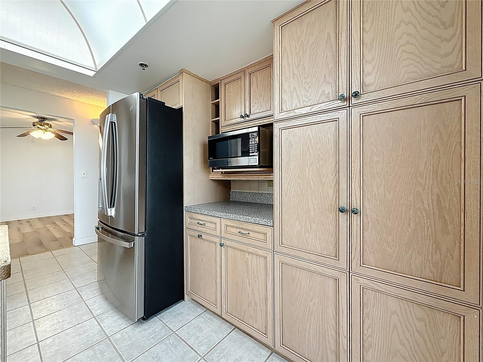 KEY CAPRI CONDO - Residential