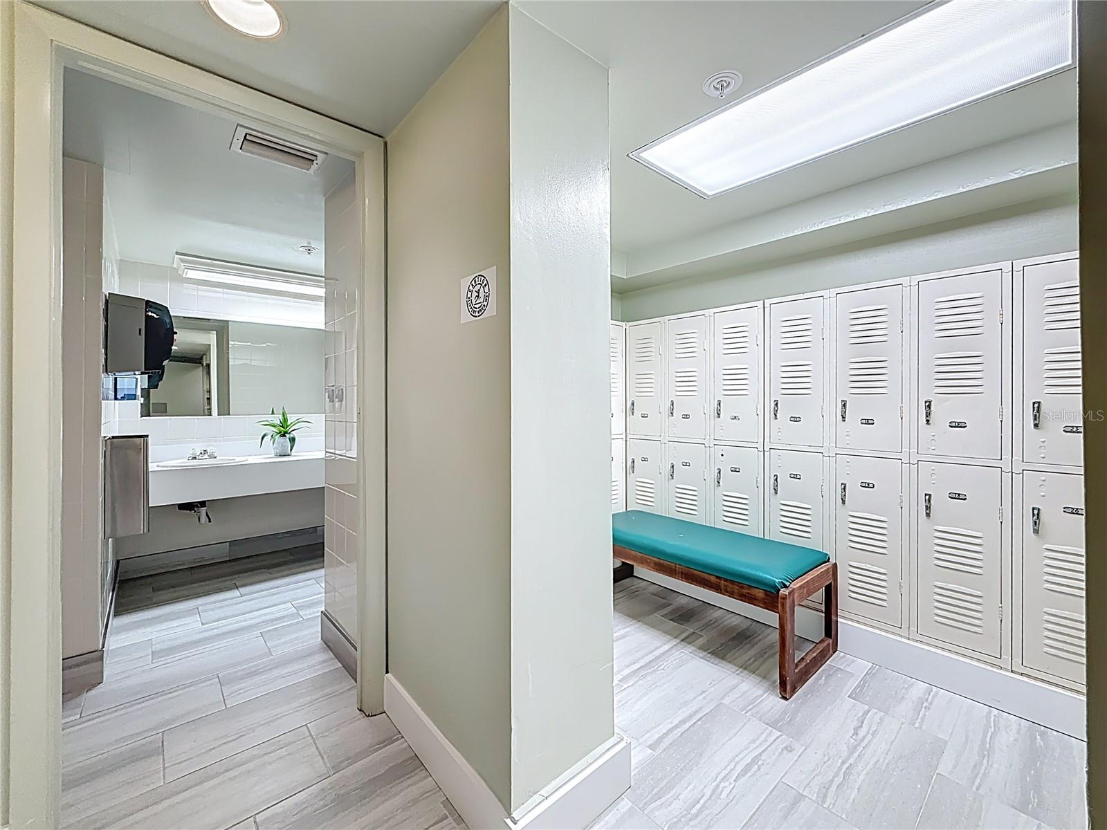 KEY CAPRI CONDO - Residential