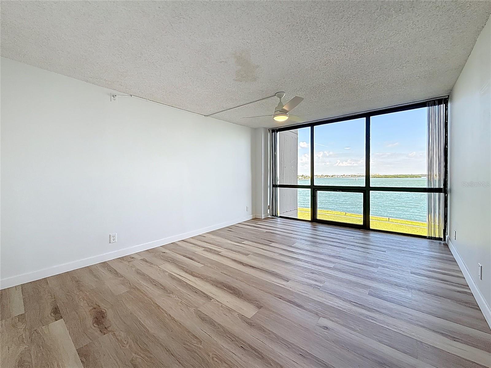 KEY CAPRI CONDO - Residential