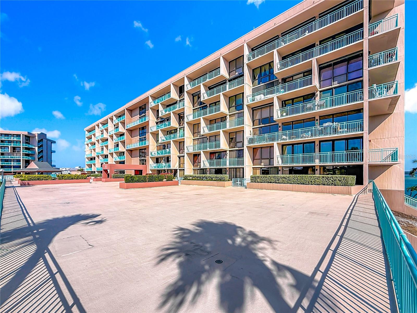 KEY CAPRI CONDO - Residential