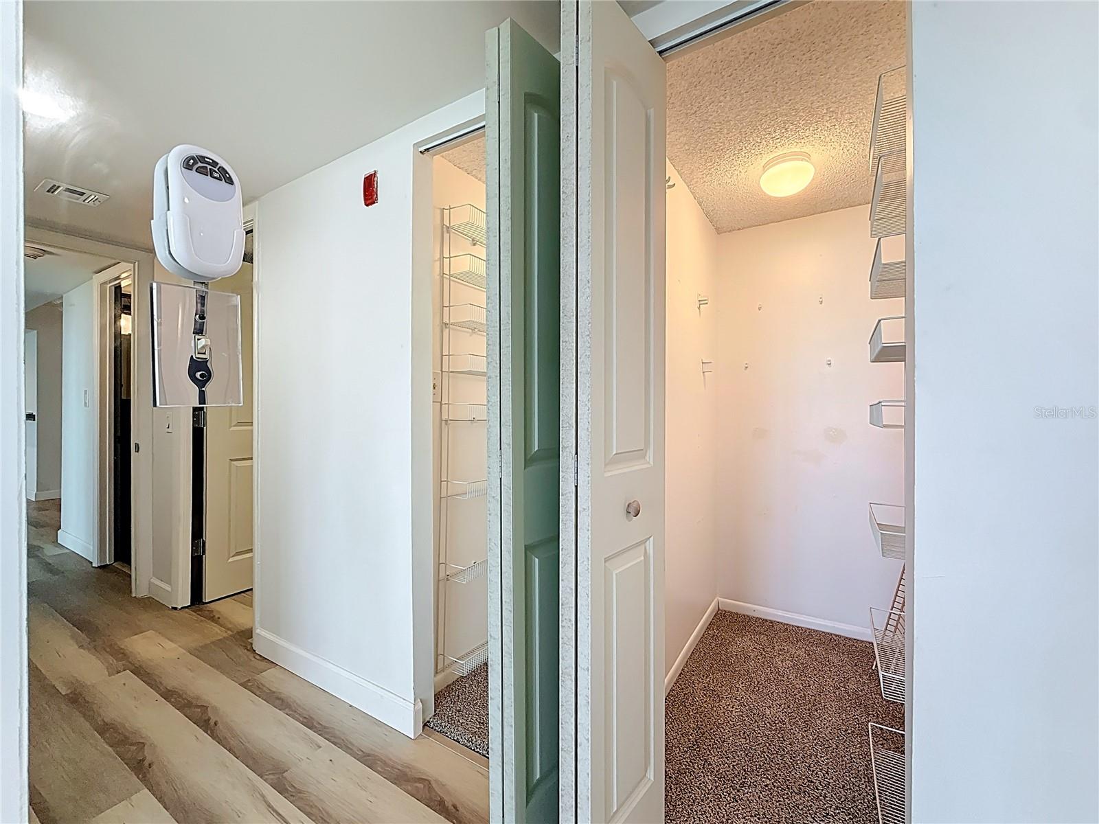 KEY CAPRI CONDO - Residential