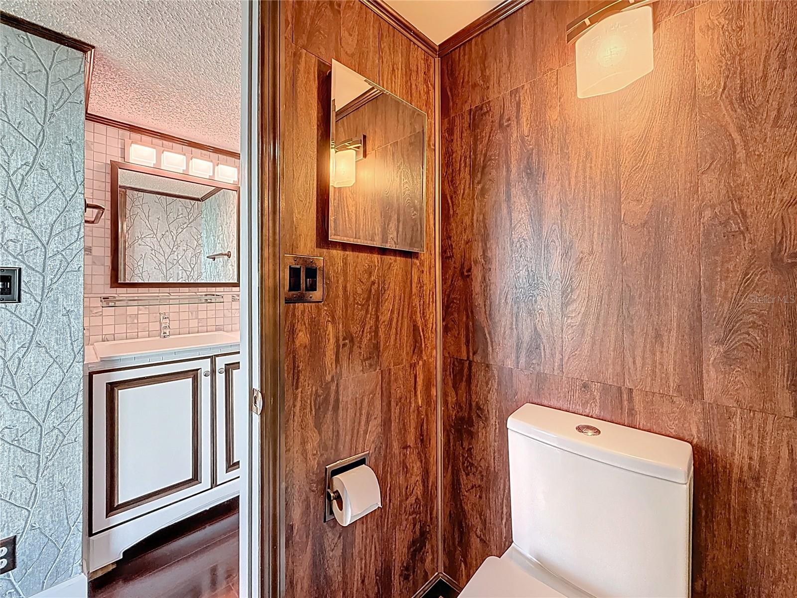 KEY CAPRI CONDO - Residential