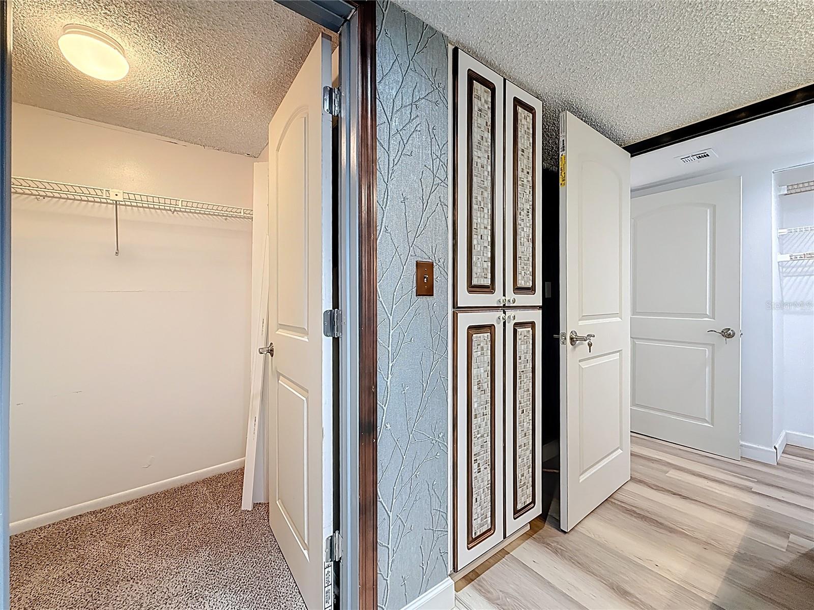 KEY CAPRI CONDO - Residential