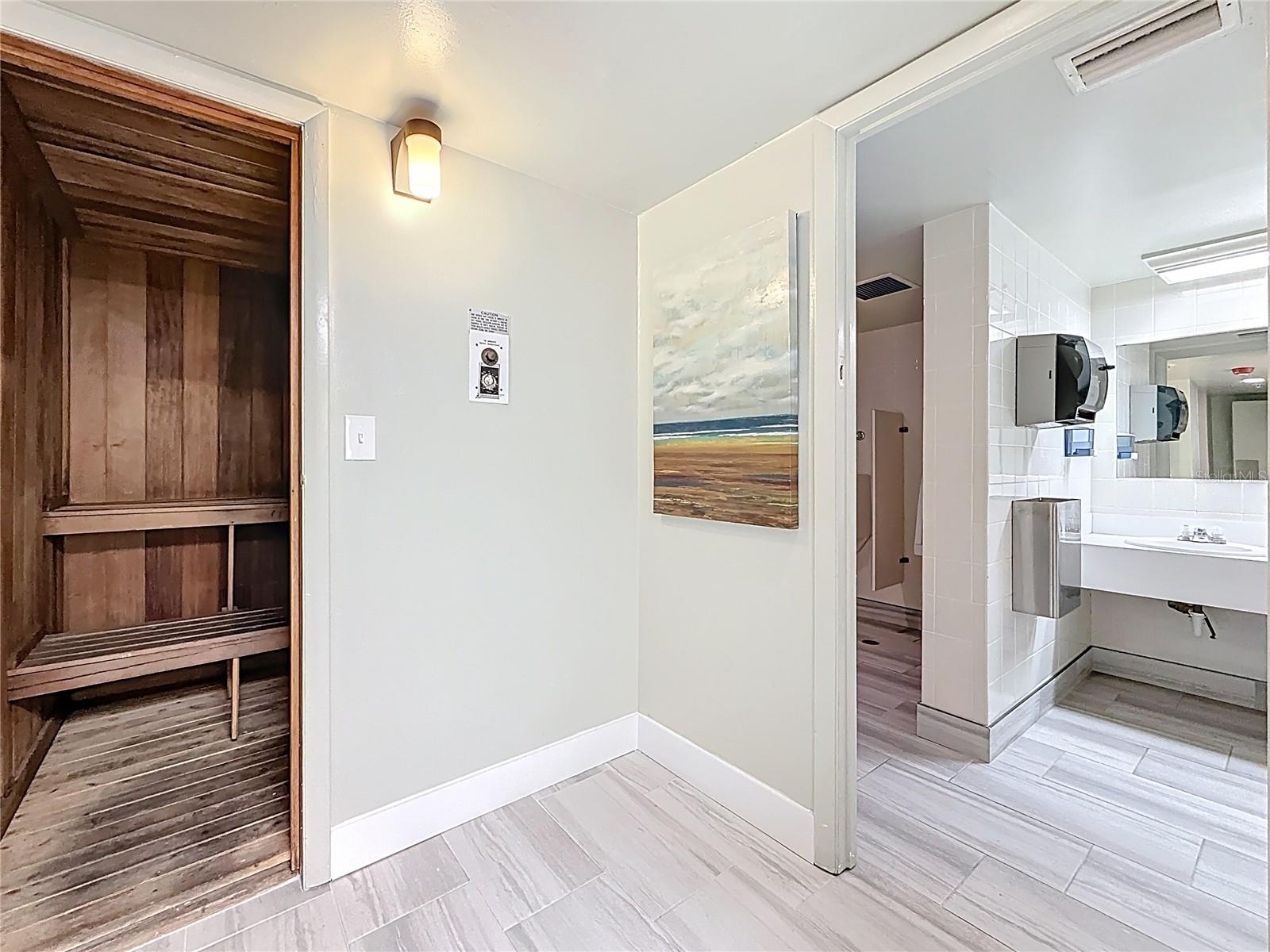 KEY CAPRI CONDO - Residential