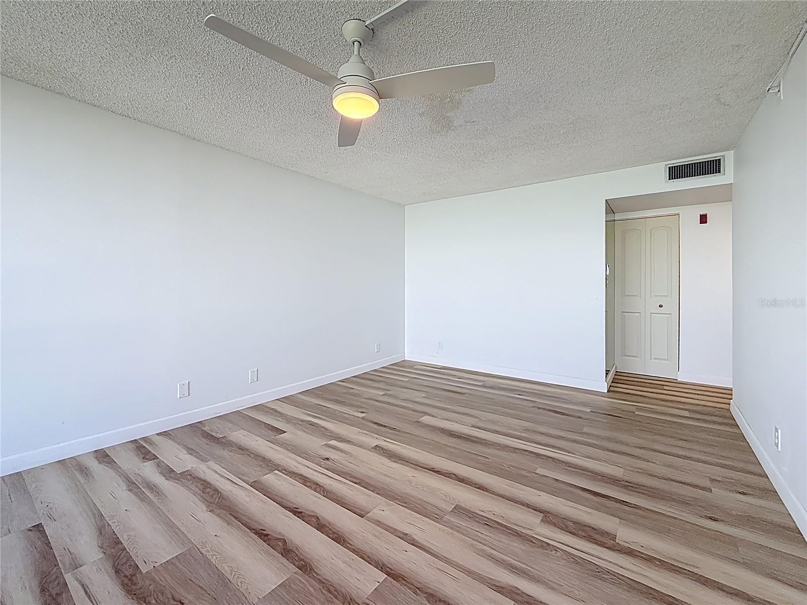 KEY CAPRI CONDO - Residential