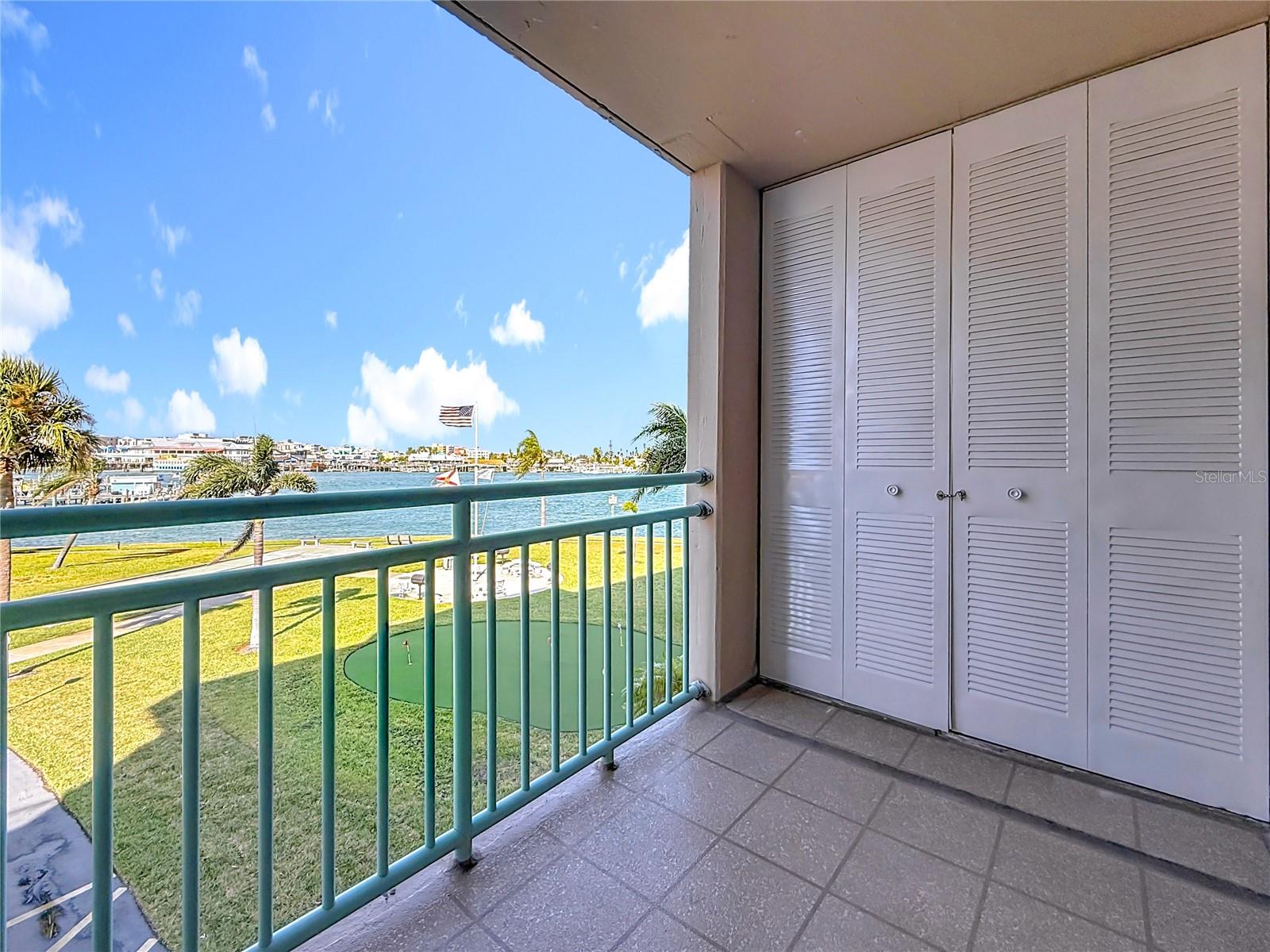 KEY CAPRI CONDO - Residential