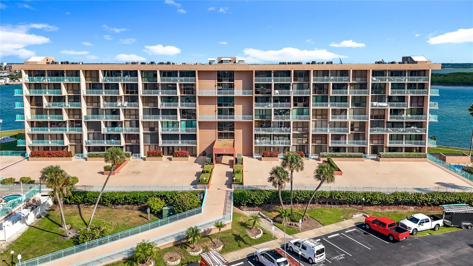 KEY CAPRI CONDO - Residential