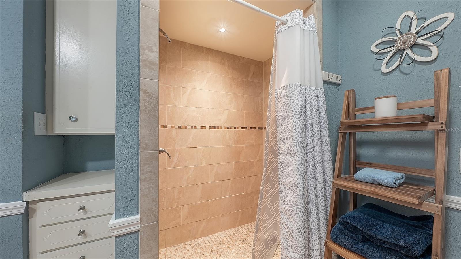 WHITFIELD COUNTRY CLUB - Residential