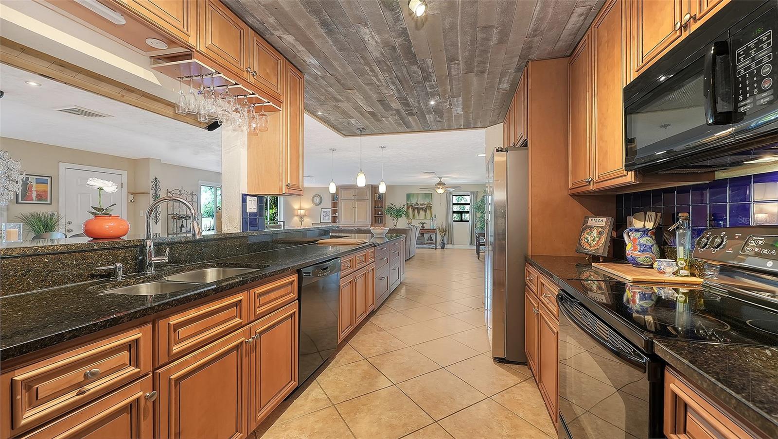 WHITFIELD COUNTRY CLUB - Residential