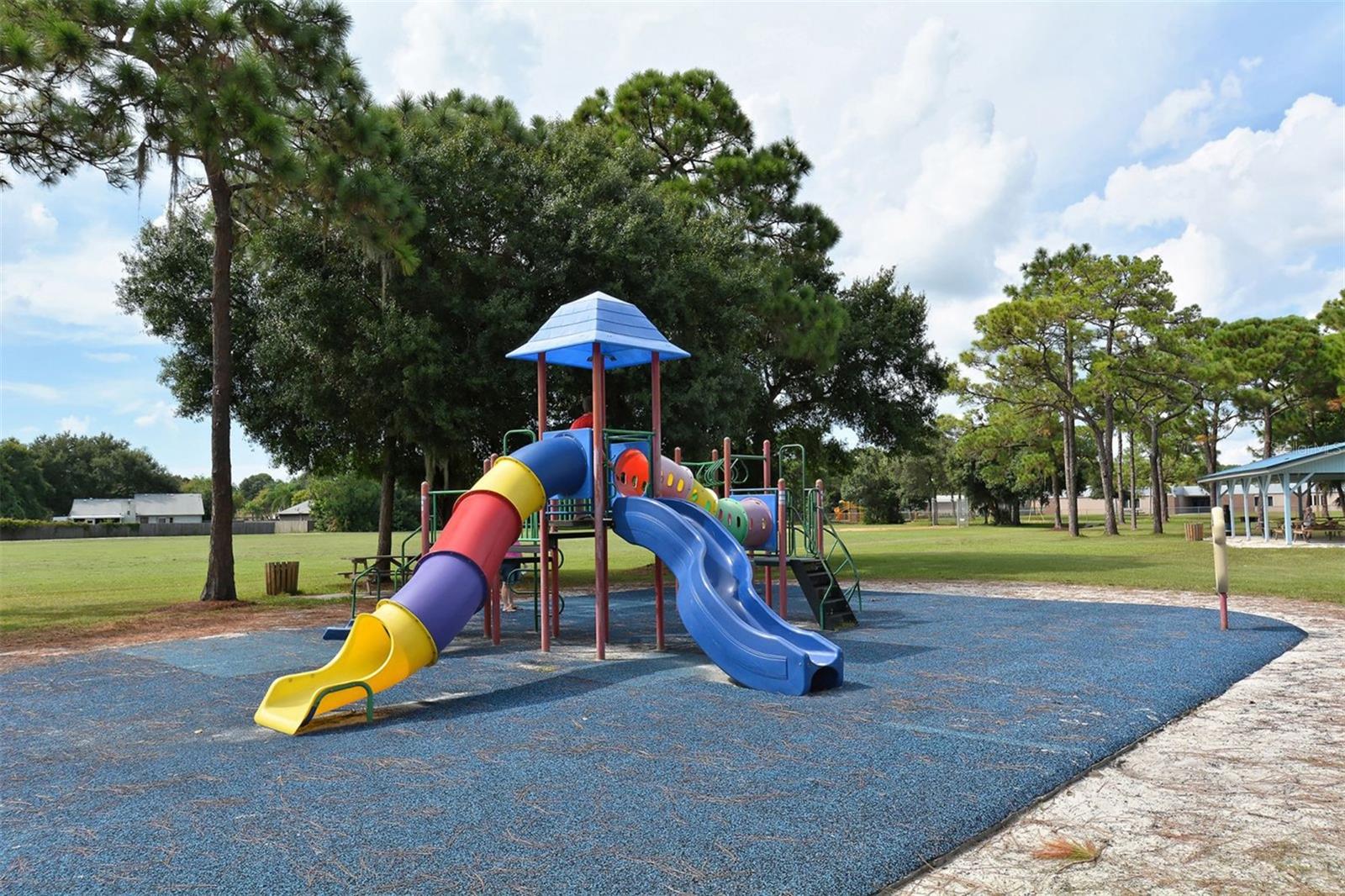 WHITFIELD COUNTRY CLUB - Residential