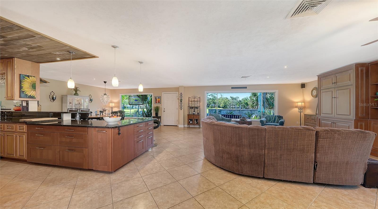 WHITFIELD COUNTRY CLUB - Residential