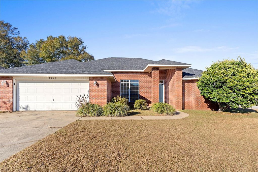 Photo of 6622 Hallendale Drive, Pensacola, FL 32526 (MLS # TB8491265)