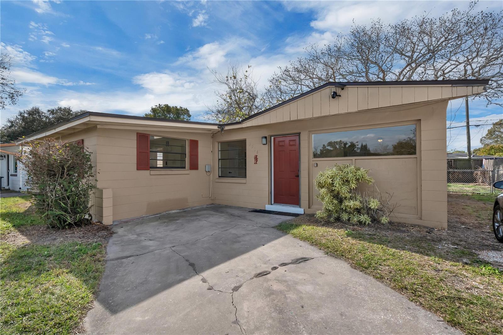 TANGELO PARK SEC 02 - Residential Lease