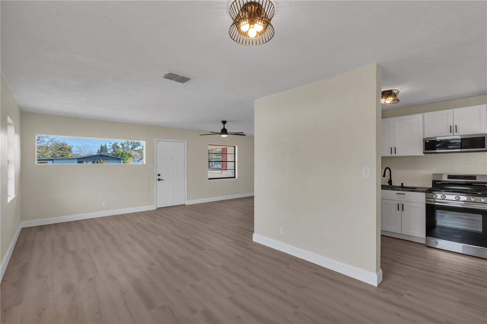 TANGELO PARK SEC 02 - Residential Lease