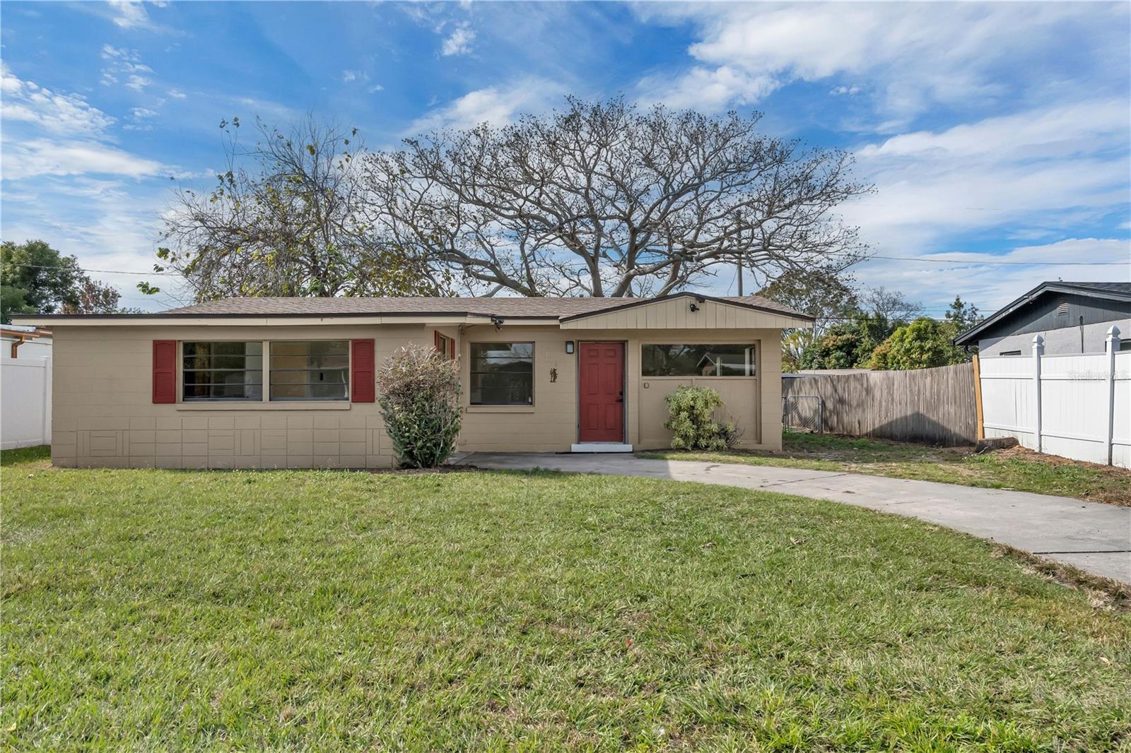 TANGELO PARK SEC 02 - Residential Lease