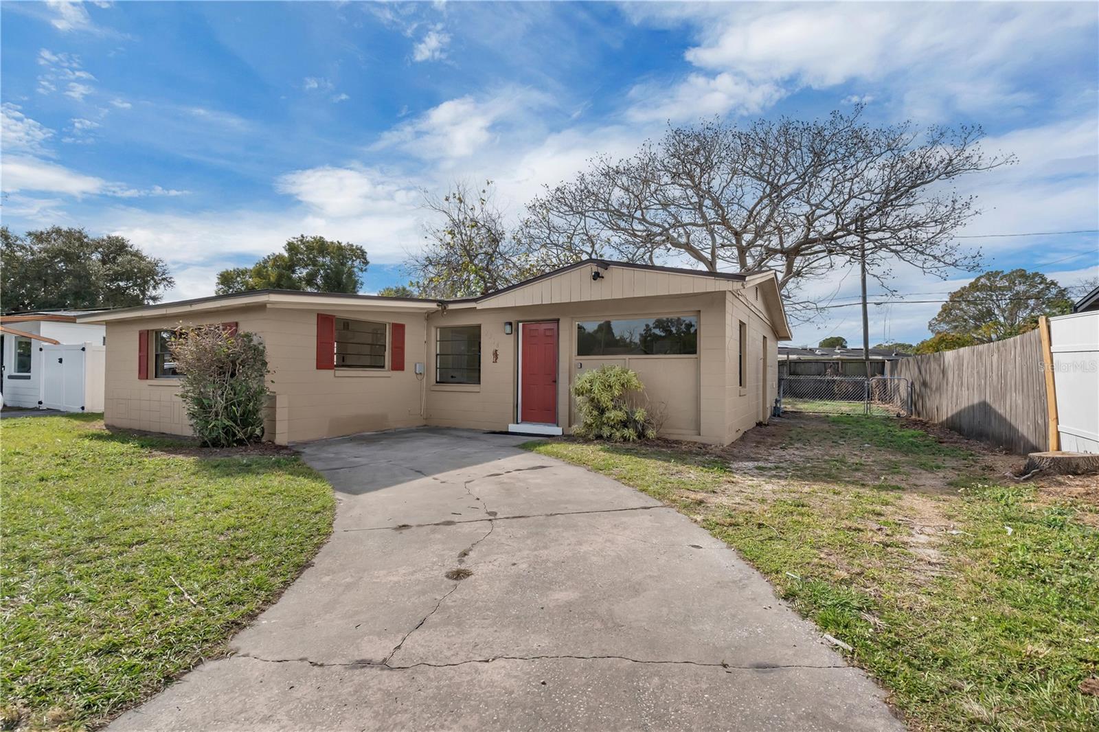 TANGELO PARK SEC 02 - Residential Lease